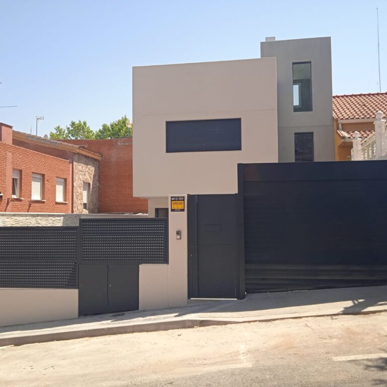 VIVIENDA CALLE HIPOLITO ARAGONES CONSTRUCTORA FUENCO